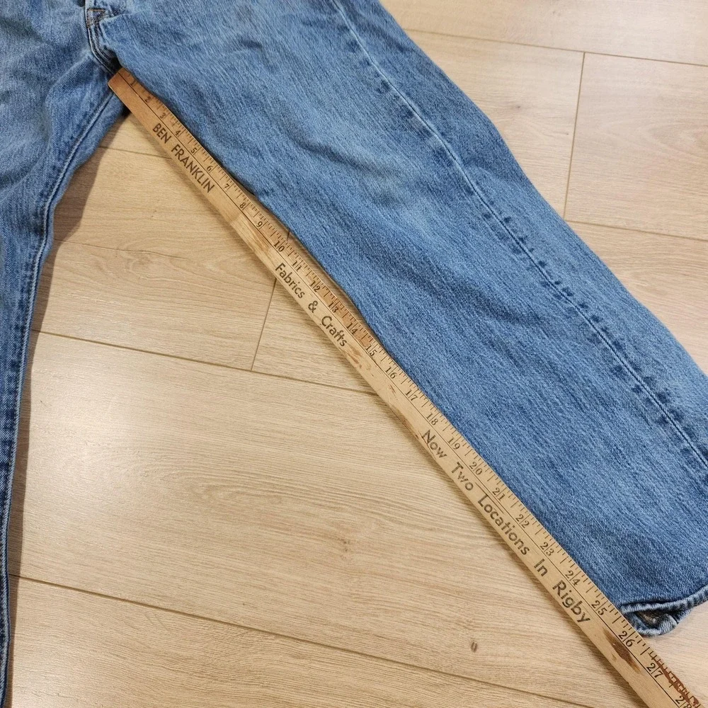 Levis 501 Jeans Mens 32x29 Blue Light Wash Button Fly Straight Denim Casual